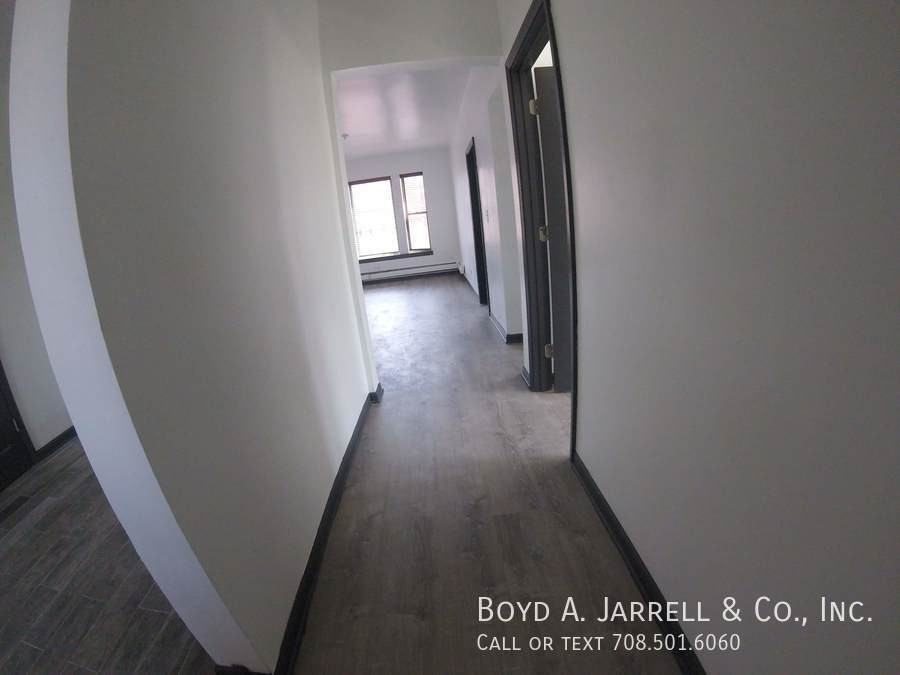 5926 S Michigan Ave - Photo 4 of 7