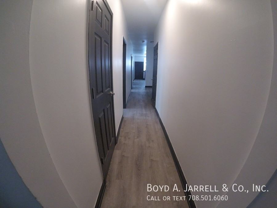 5658 S Michigan Ave #5658-3 - Photo 2 of 9