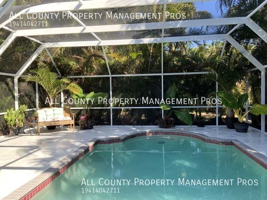 5521 61st St E - Photo 2 of 33