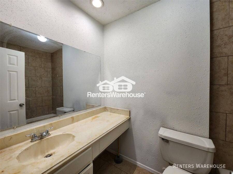 2446 Autumn Springs Ln - Photo 5 of 13