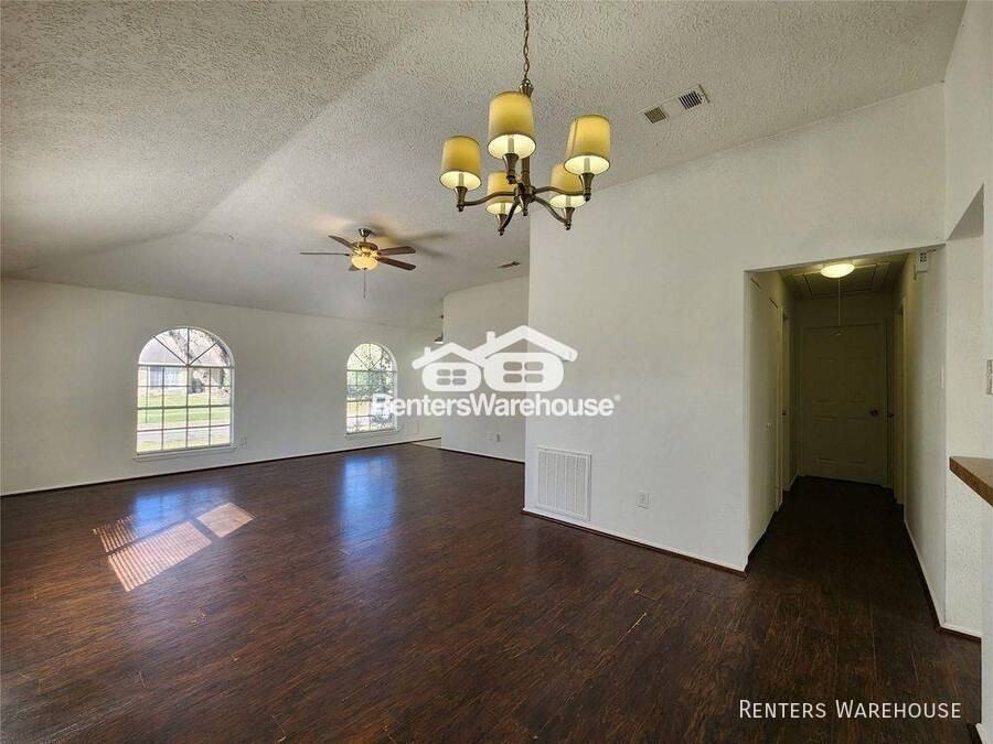 2446 Autumn Springs Ln - Photo 7 of 13