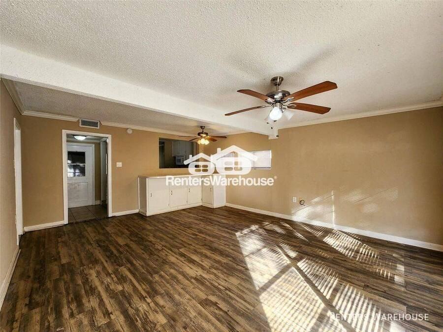 1013 14th Ave N - Photo 5 of 16