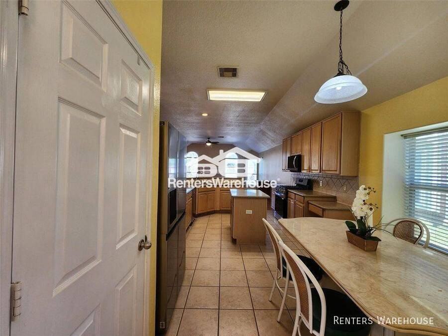 19814 Wren Forest Ln - Photo 5 of 24