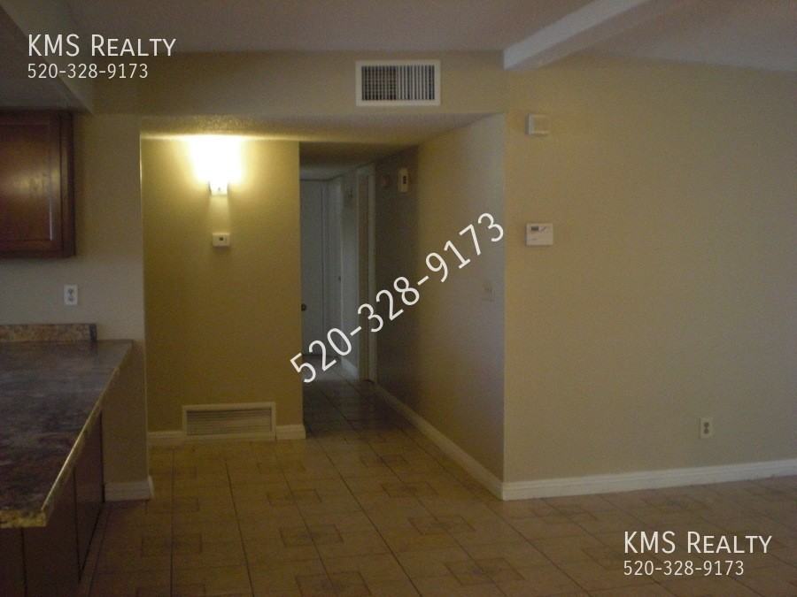 7413 W Calle Lerdo - Photo 7 of 27