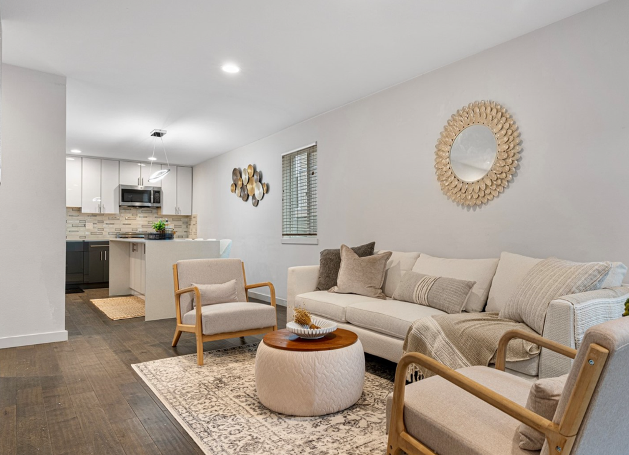 8853 Stone Ave N - Photo 2 of 22