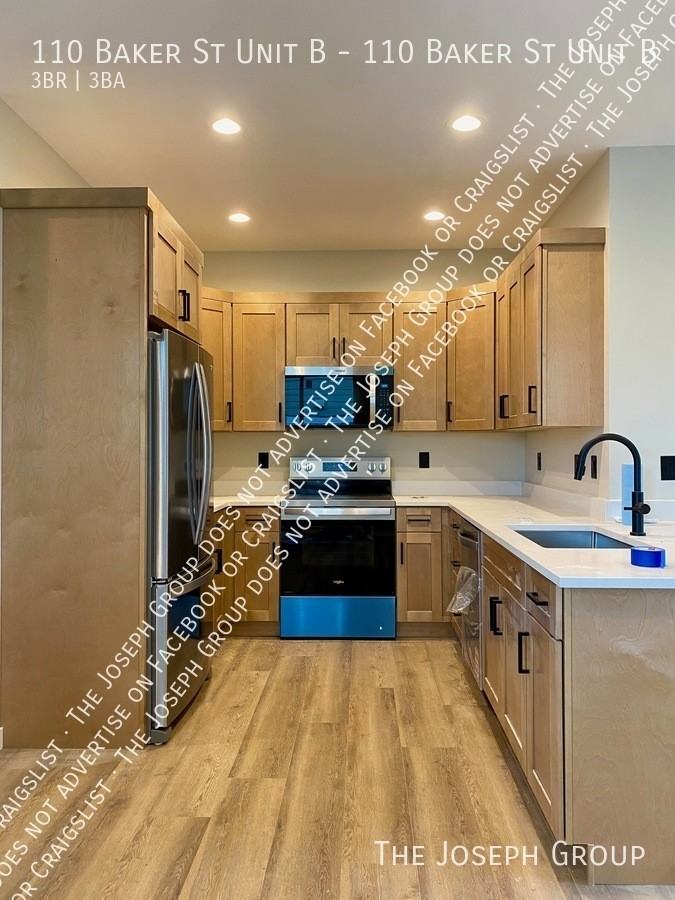 110 Baker St Unit B - Photo 2 of 43