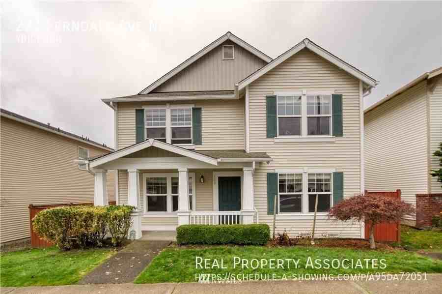 223 Ferndale Ave Ne - Photo 2 of 35