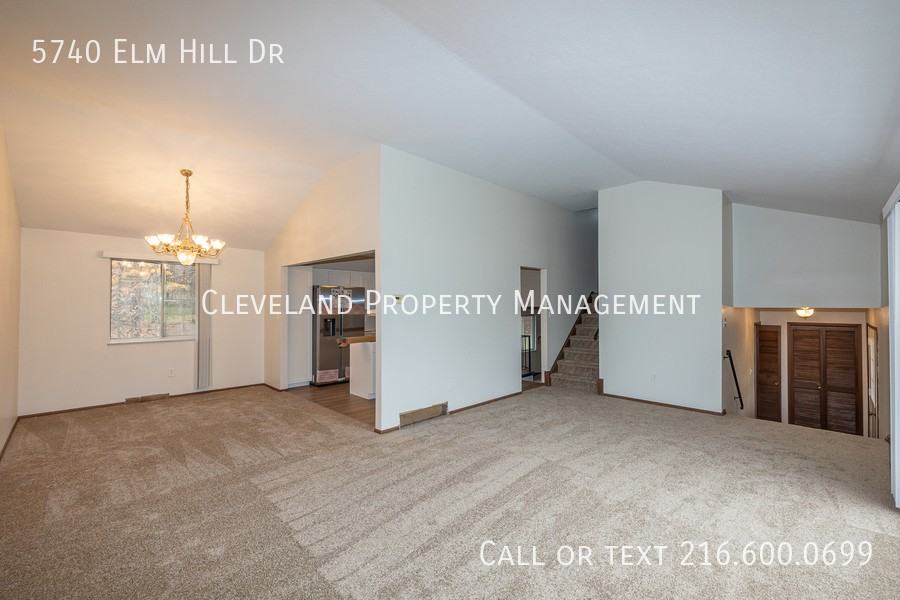 5740 Elm Hill Dr - Photo 4 of 20