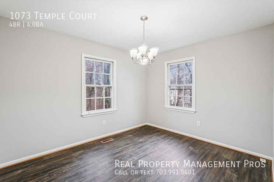 1073 Temple Ct - Photo 6 of 42