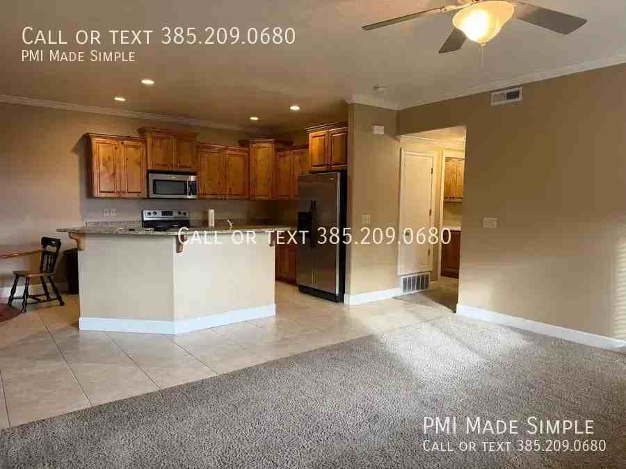 1018 N 985 W - Photo 2 of 14