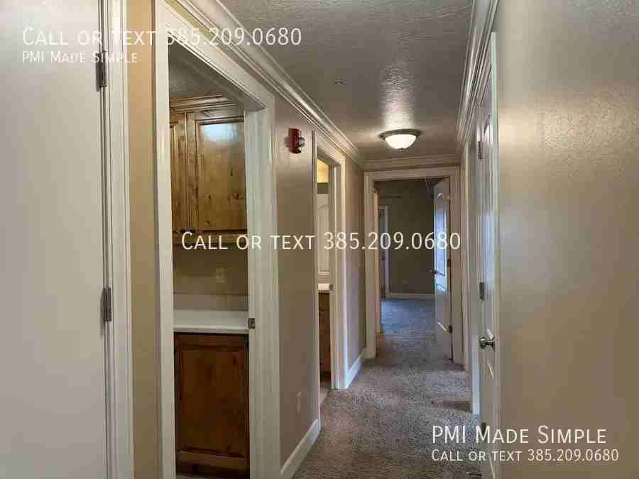 1018 N 985 W - Photo 7 of 14