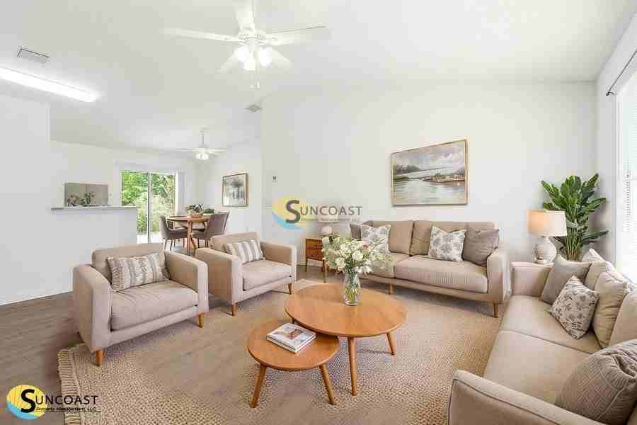 61 Raleigh Dr - Photo 3 of 27