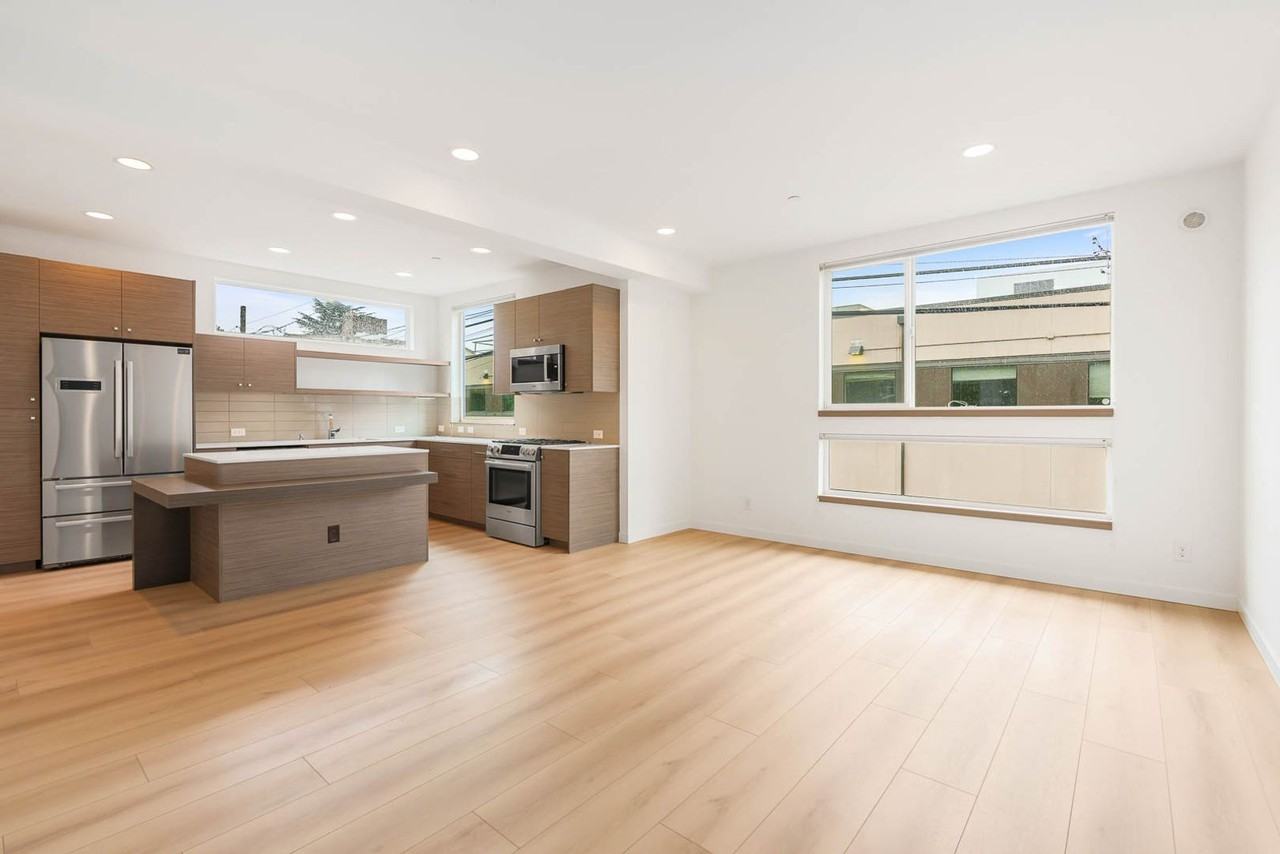 113 17th Ave E #B - Photo 4 of 17