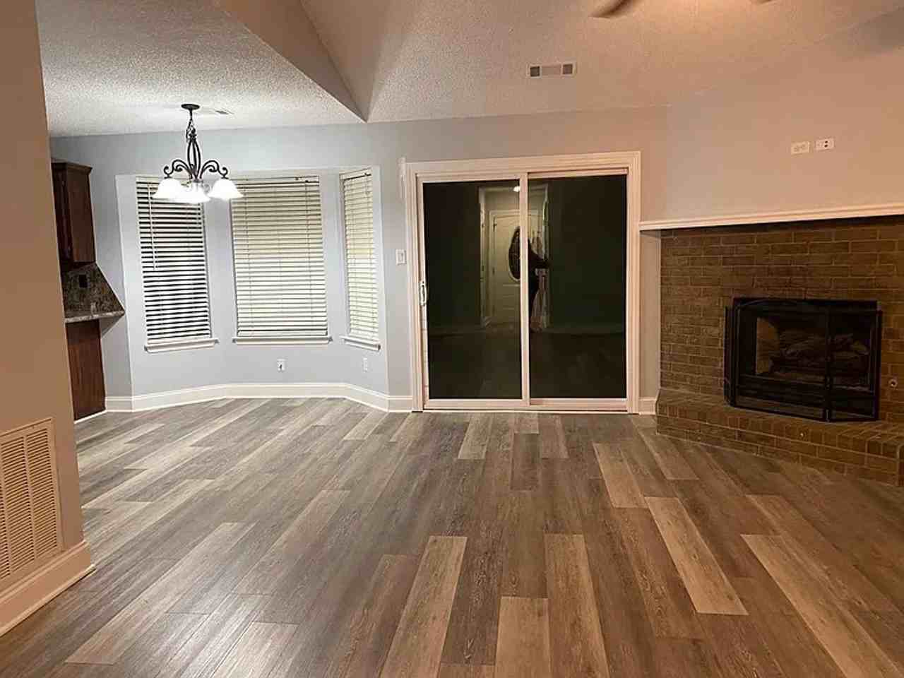 2817 Forest Dr - Photo 4 of 10