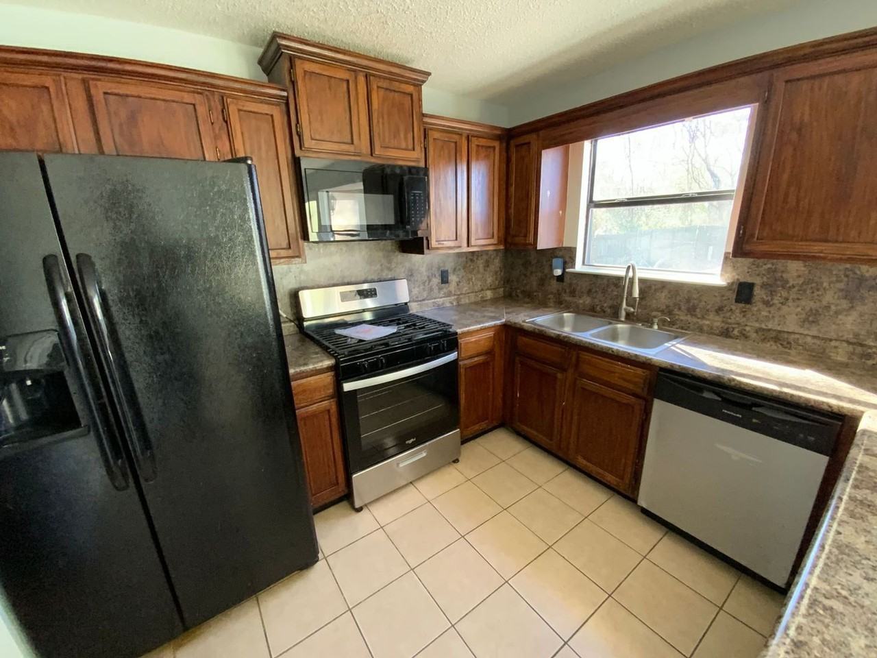 2817 Forest Dr - Photo 6 of 10