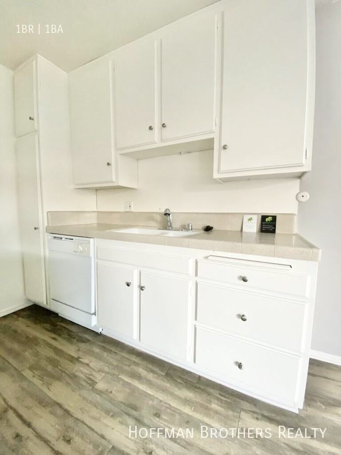 10537 Rose Ave #2 - Photo 2 of 6