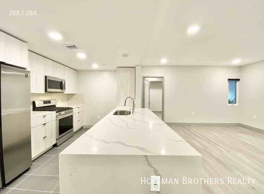 1532 Brockton Ave #310 - Photo 2 of 18