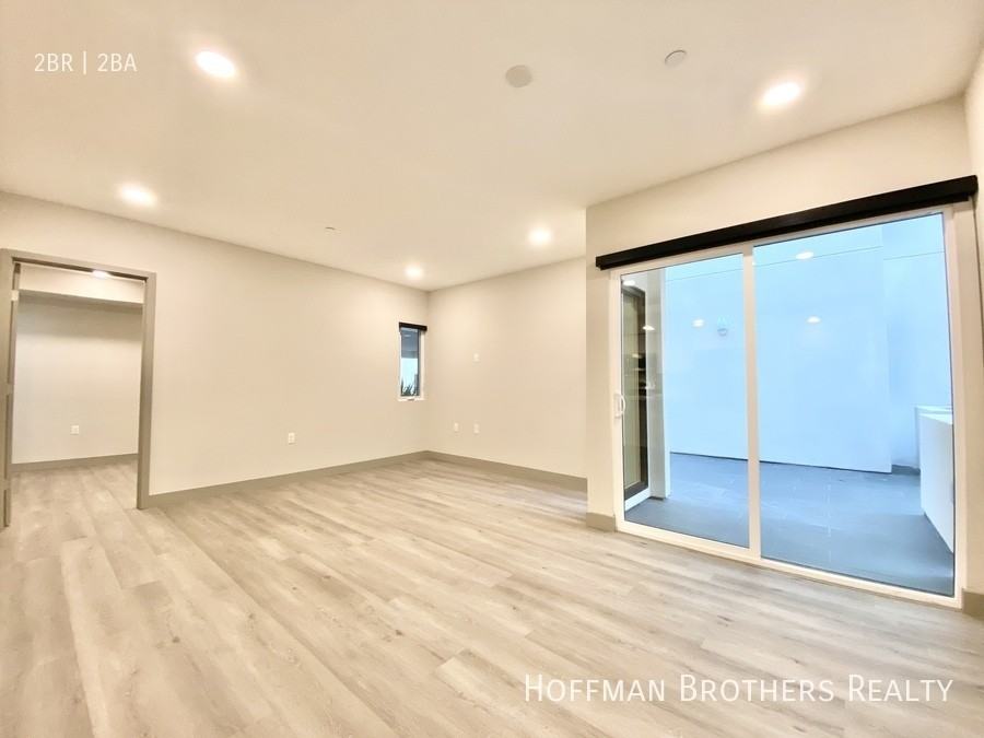 1532 Brockton Ave #310 - Photo 5 of 18