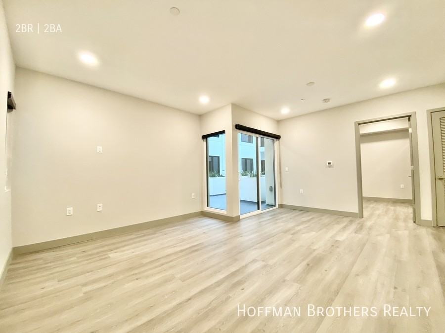 1532 Brockton Ave #310 - Photo 6 of 18