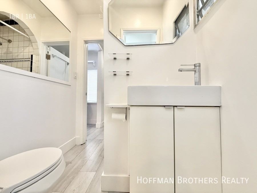 6631 Fountain Ave - Photo 5 of 6