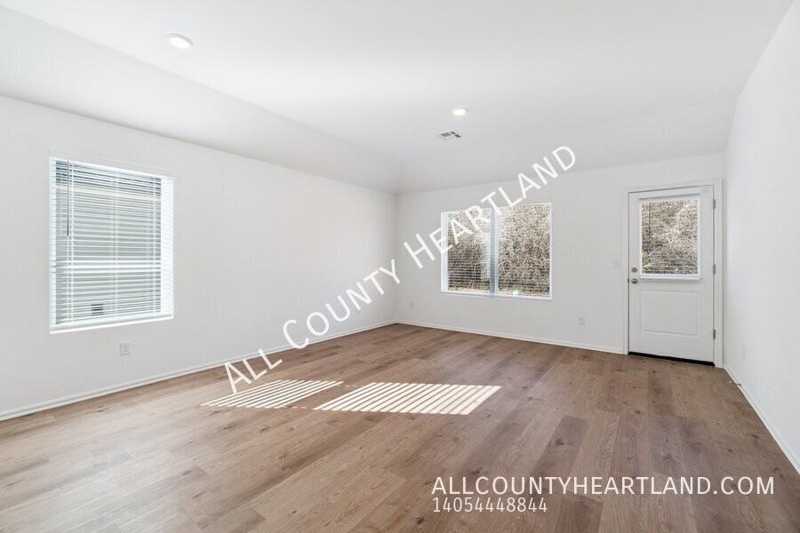 3405 Little Creek Dr - Photo 3 of 14