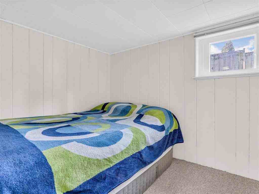 550 Sutherland Avenue - Photo 5 of 12