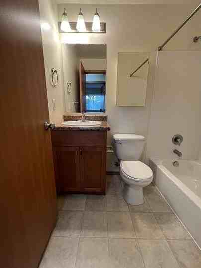 324 Avenue J - 5 #1 - Photo 4 of 20