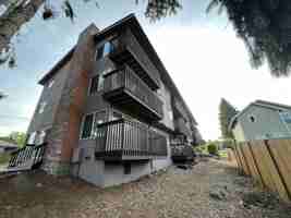 featured image of 324 Avenue J #1