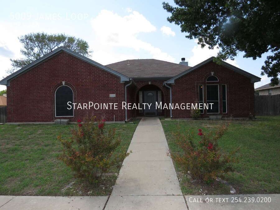 5009 James Loop - Photo 2 of 24