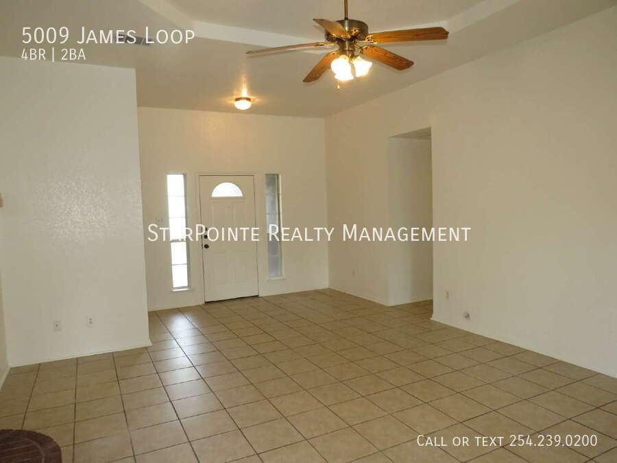 5009 James Loop - Photo 4 of 24