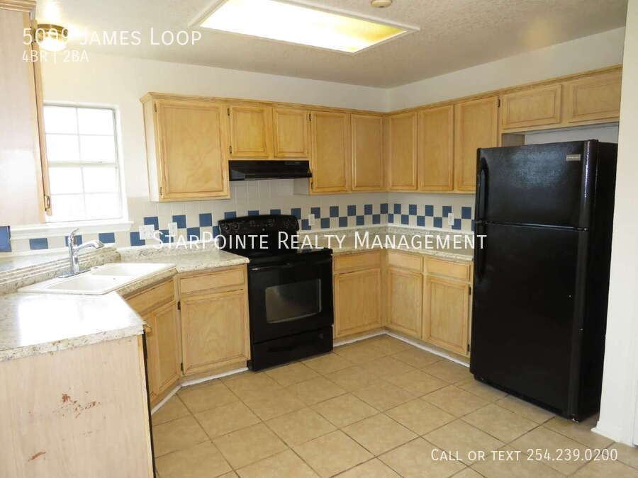 5009 James Loop - Photo 5 of 24