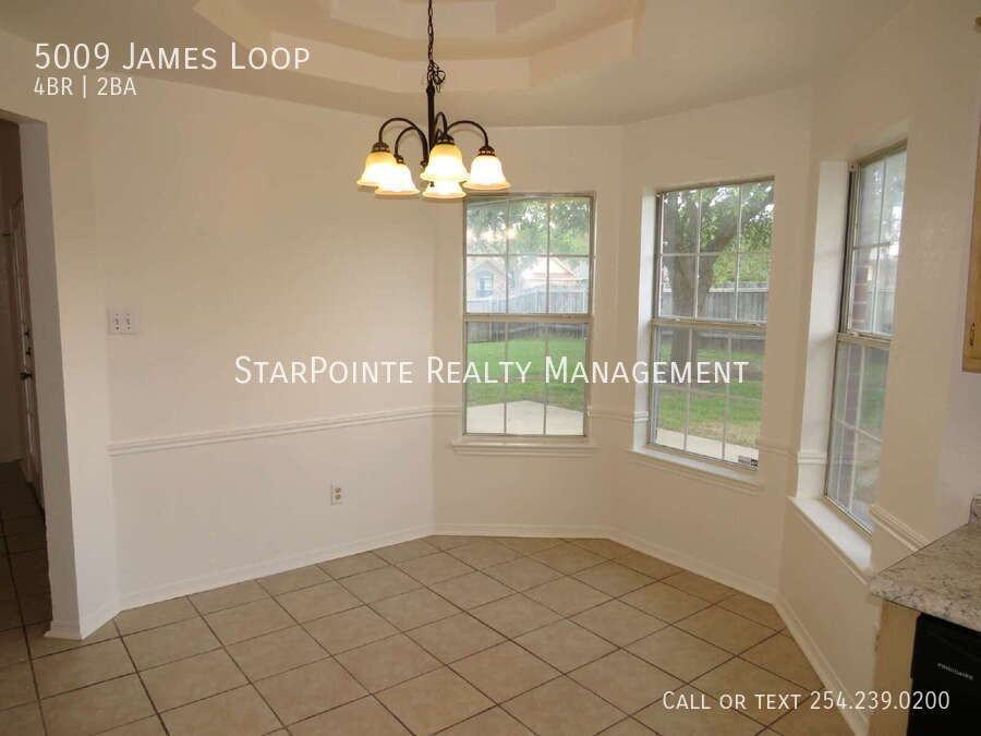 5009 James Loop - Photo 7 of 24