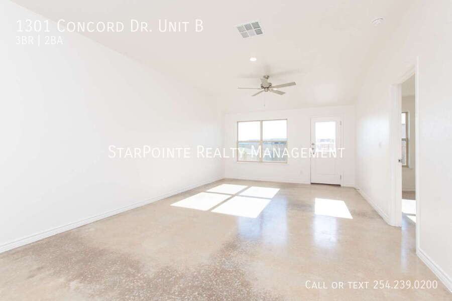 1301 Concord Dr Apt B - Photo 3 of 21