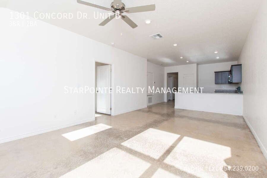 1301 Concord Dr Apt B - Photo 6 of 21