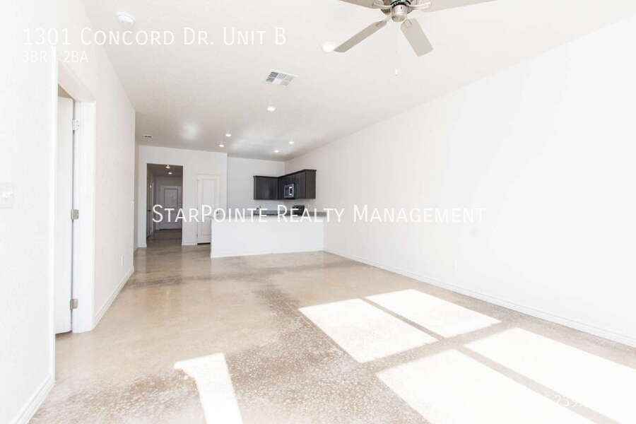 1301 Concord Dr Apt B - Photo 7 of 21