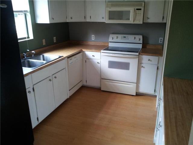 601 Valley St #1 - Photo 3 of 4