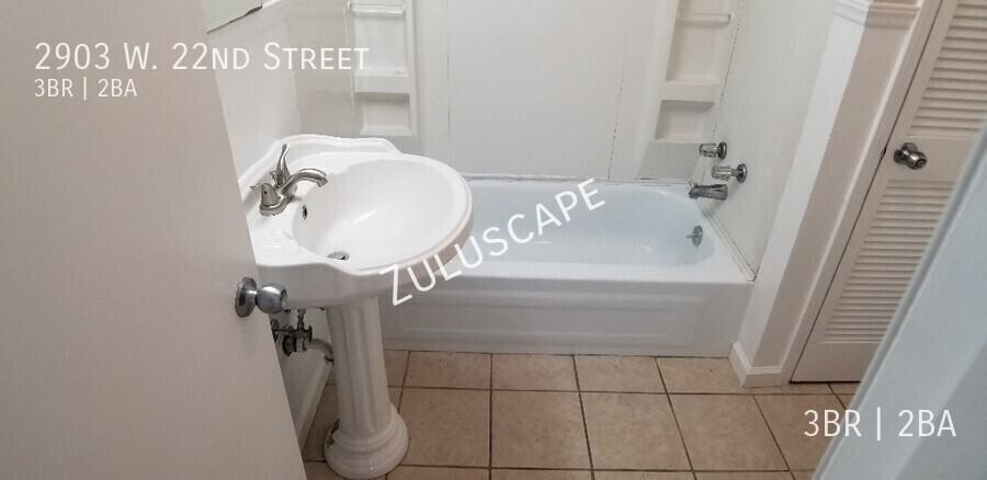 2903 W 22nd St - Photo 6 of 9