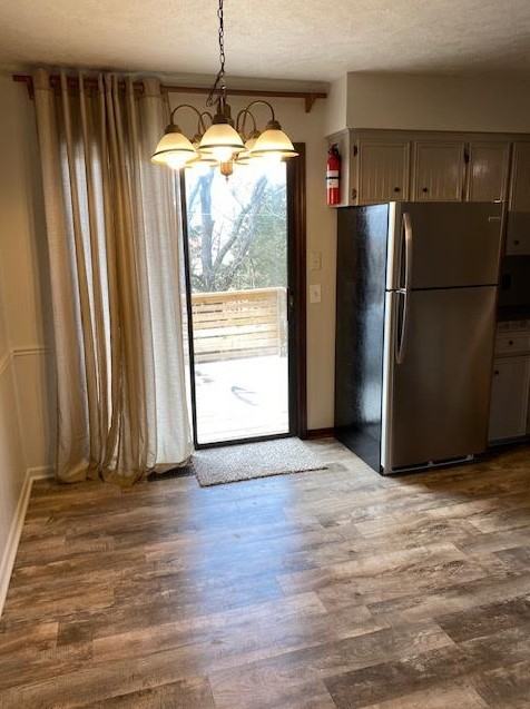 998 52nd St Se #998 - Photo 5 of 28