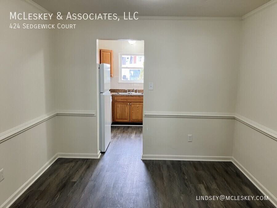 424 Sedgewick Ct - Photo 7 of 27