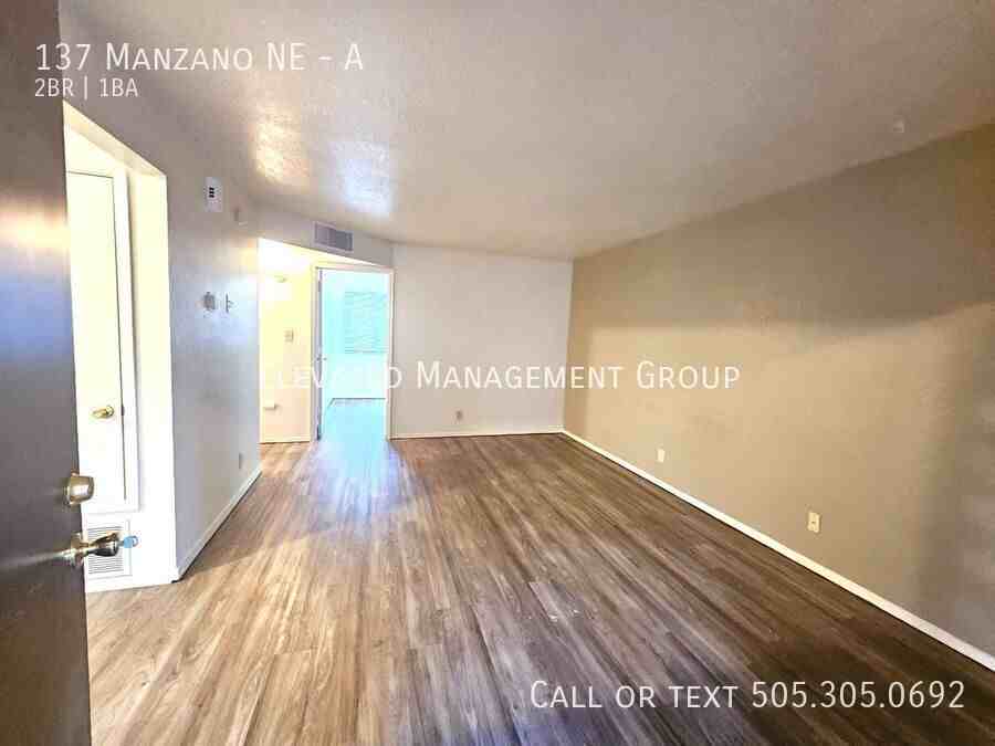 137 Manzano St Ne #A - Photo 6 of 26