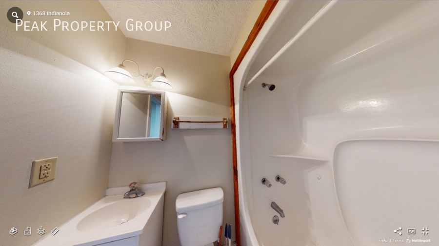 13661368 Indianola Ave - Photo 3 of 10