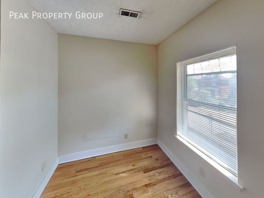 13691371 Summit St - Photo 6 of 14