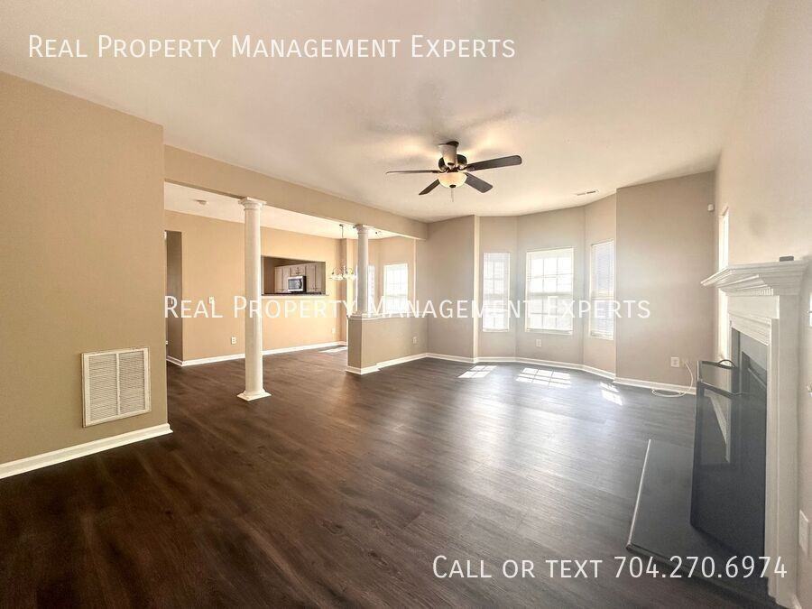 10076 Treeside Ln - Photo 6 of 24