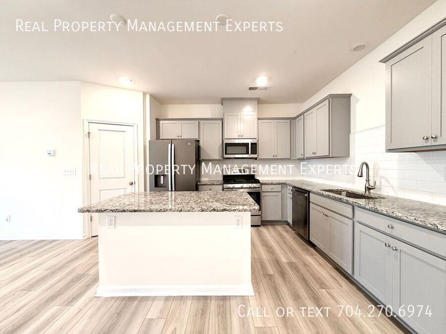 6017 Rizer Dr - Photo 4 of 23