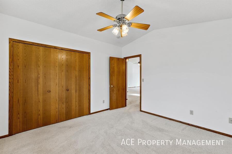 5116 Stoney Creek Ct - Photo 7 of 15