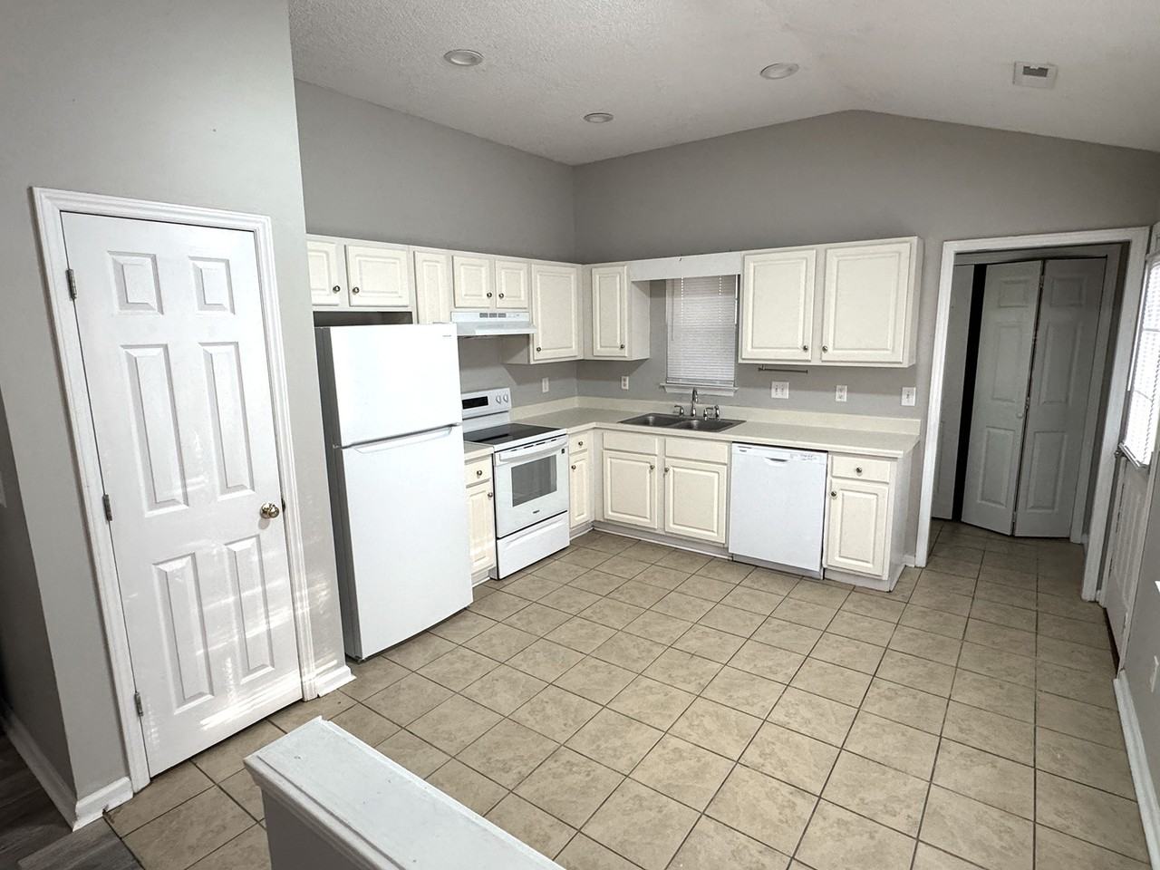 1114 Welborn Rd #1 - Photo 3 of 7