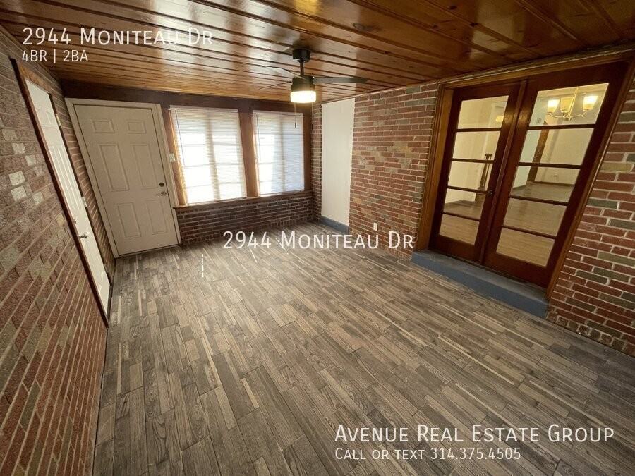 2944 Moniteau Dr - Photo 5 of 45