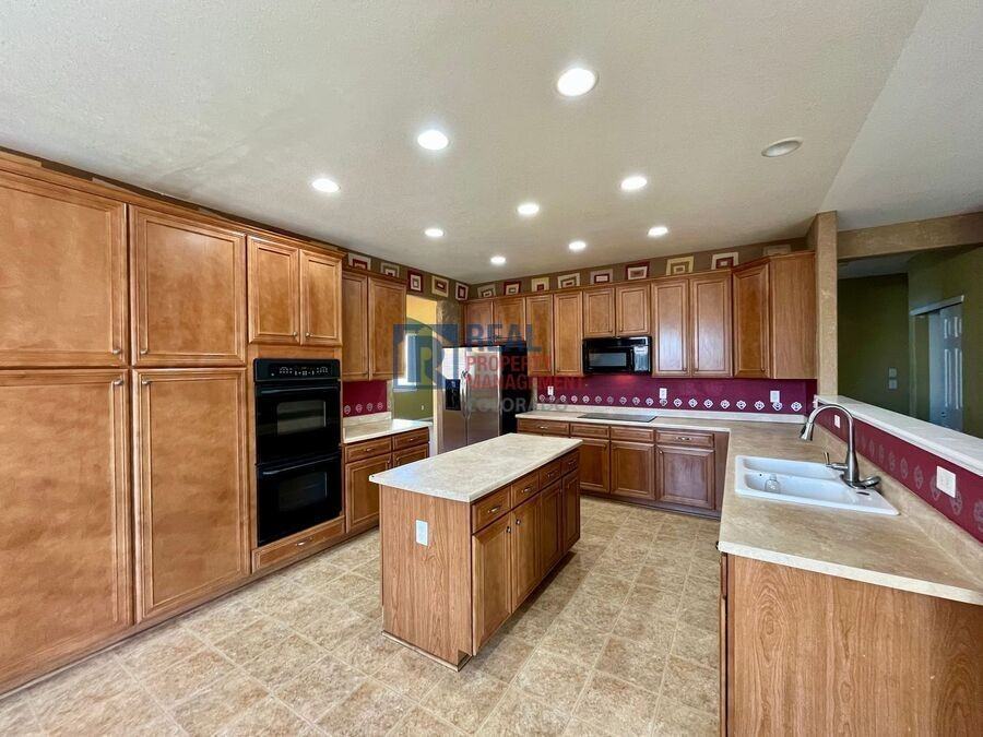 9835 Nucla St - Photo 2 of 23