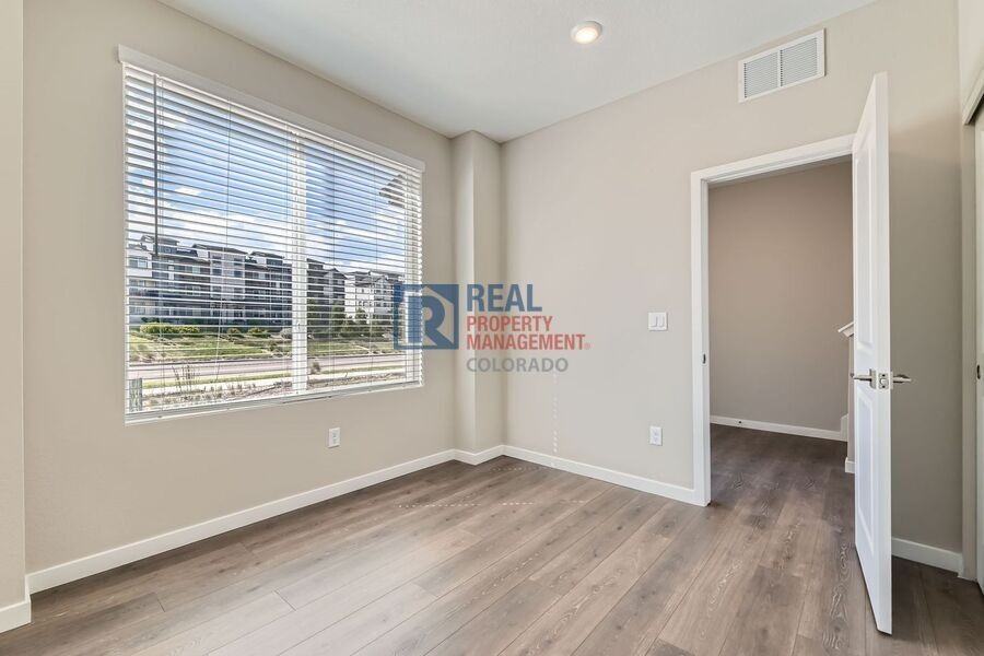 1759 Peak Loop Dr - Photo 5 of 29