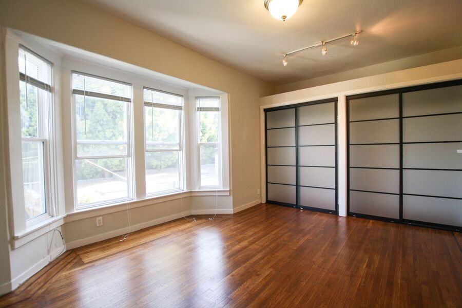 1380 Filbert St #06 - Photo 6 of 15